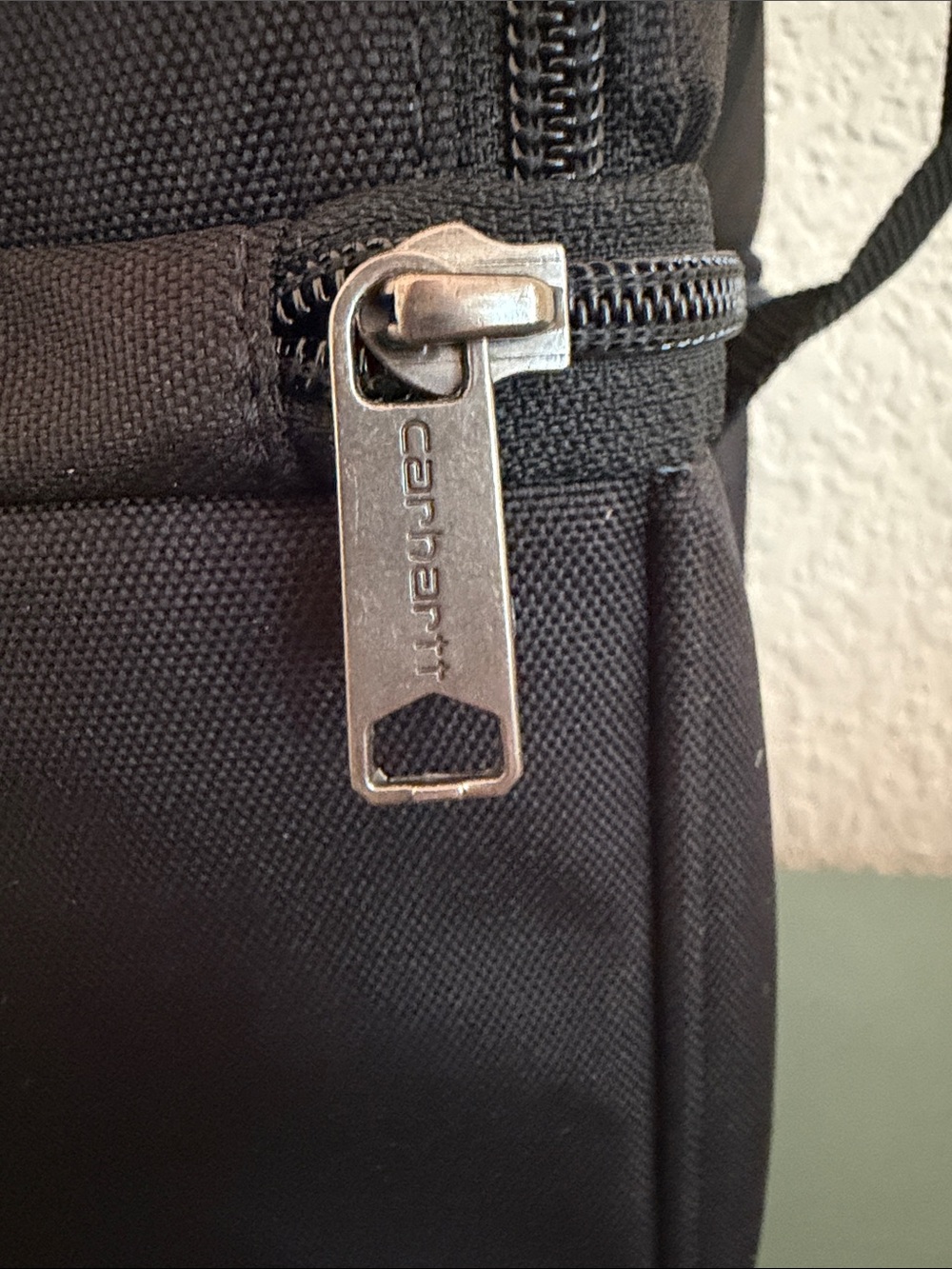Carhartt Black Insulated Lunch Cooler Bag with Shoulder Strap - Picture 5 of 8